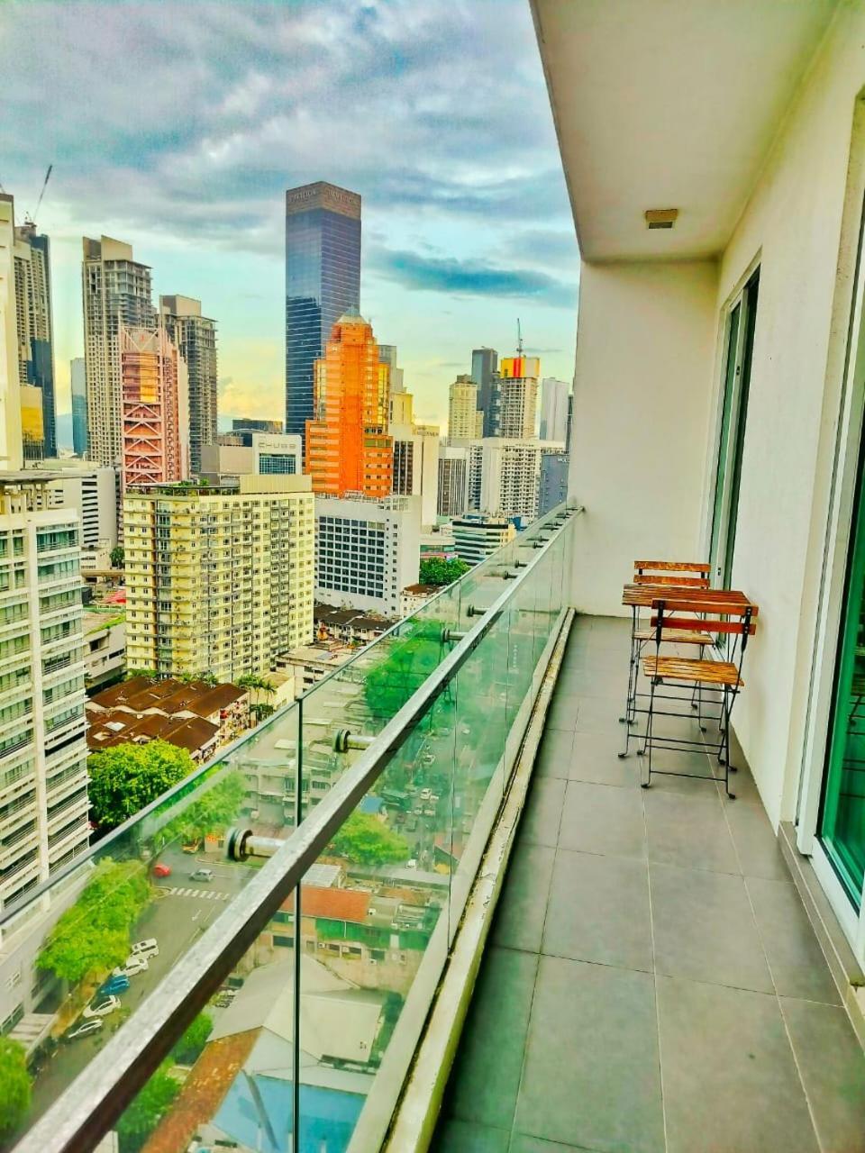 Oneiro One Bukit Ceylon Apartment Kuala Lumpur Ngoại thất bức ảnh